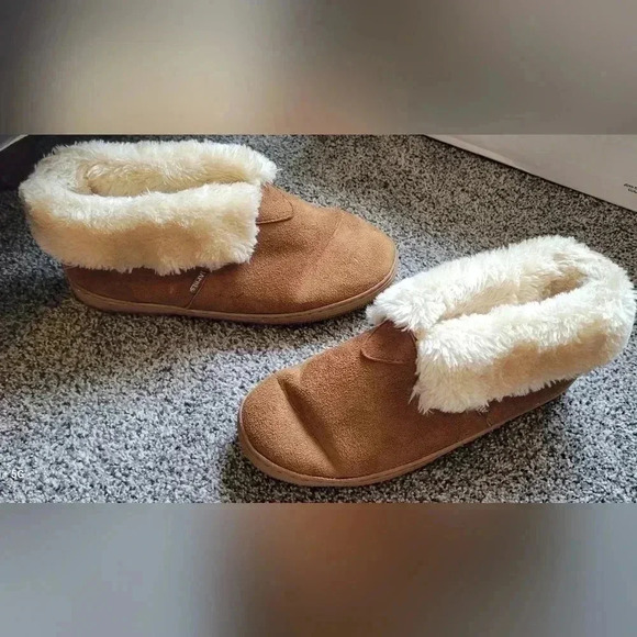 Apres by Lamo genuine Merino wool Booties slip resistant mens size 7 Or Women 5 - Picture 1 of 13